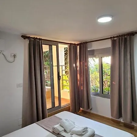 Aparthotel Roan *