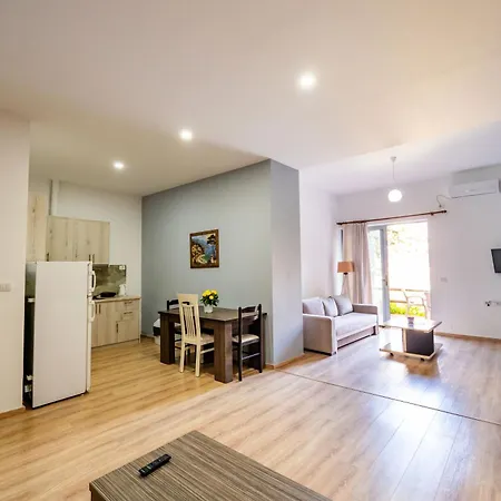 Roan Aparthotel *