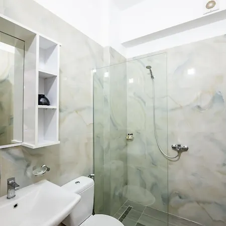 Roan Aparthotel *